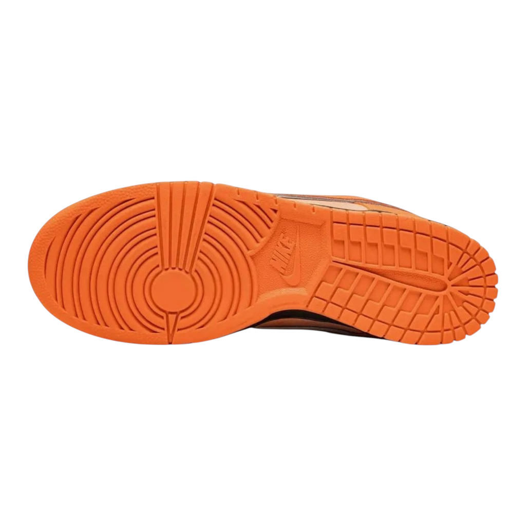 FLEX SHOP Nike Dunk SB Orange Lobster sneaker showing the bright orange textured rubber outsole