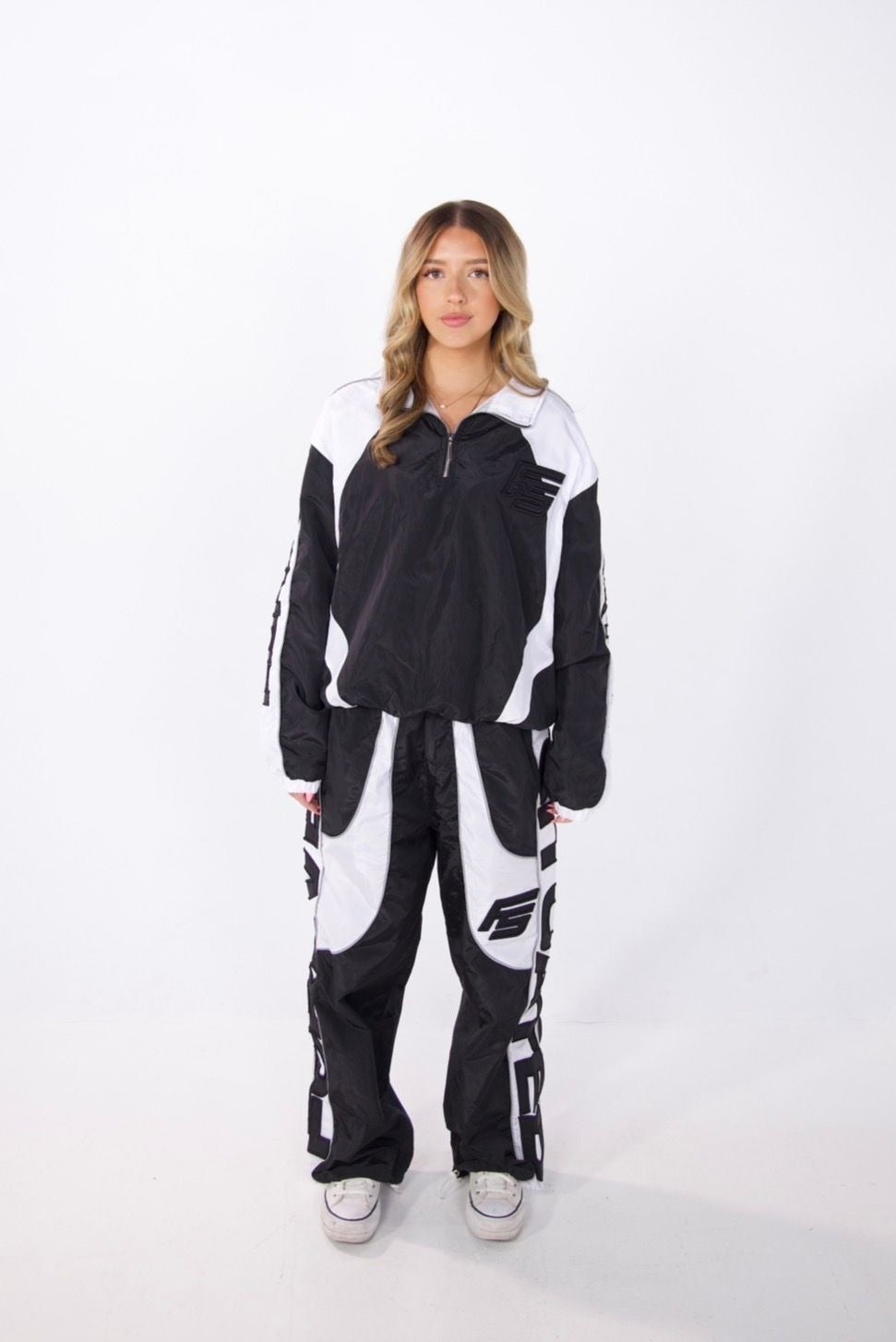 Forever Situated Trackset Black/White